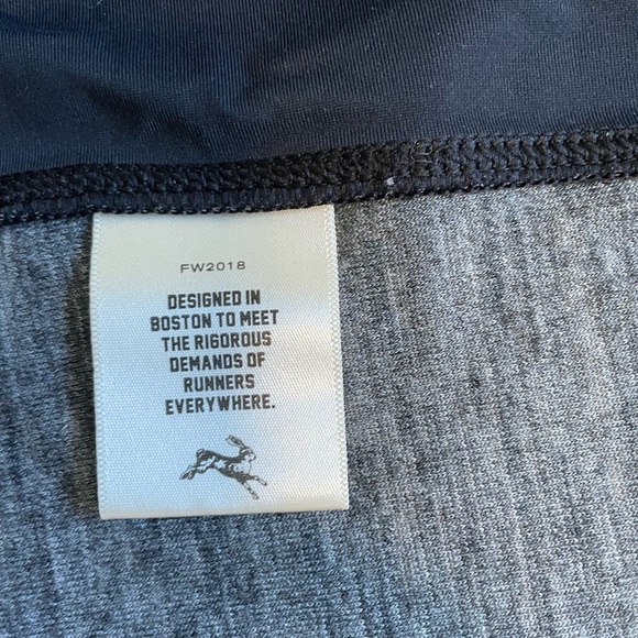 Tracksmith NDO waterproof jacket xs black - Picture 4 of 6